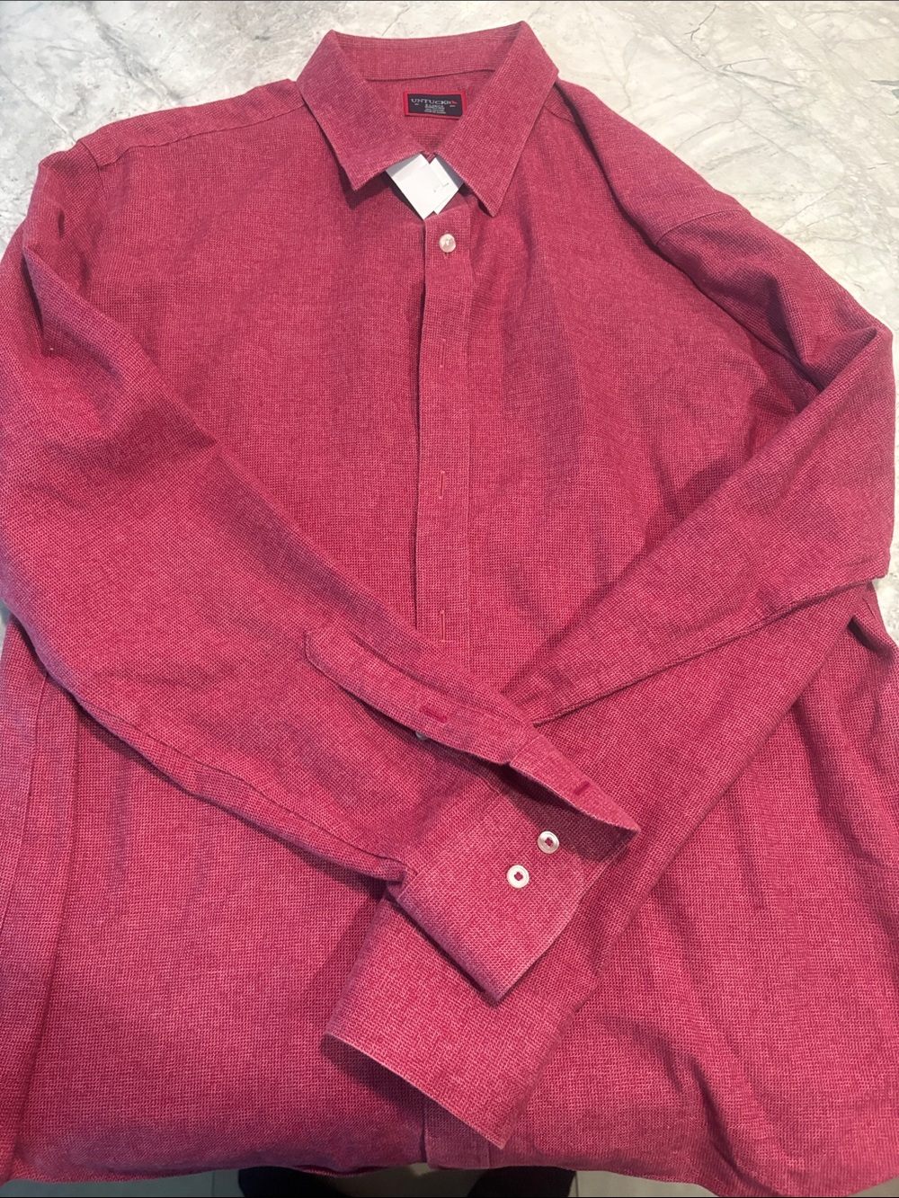 UNTUKIT  Men's Heathered Crimson chambray Button-Down Shirt XL